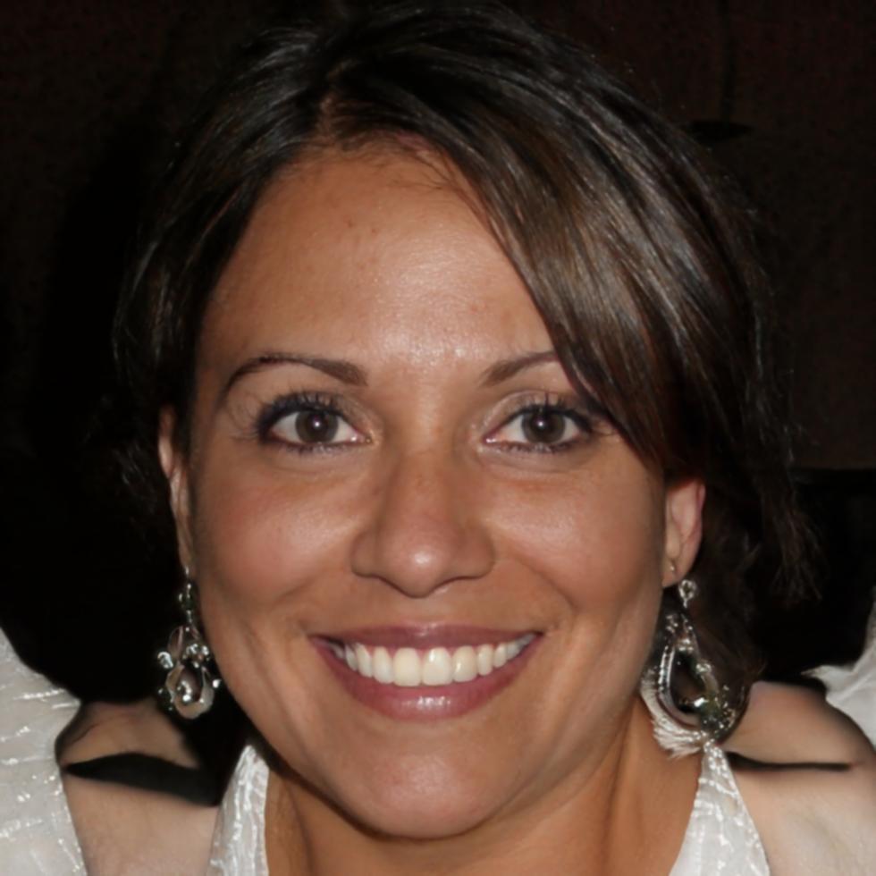 Financial analysis instructor with international education experience